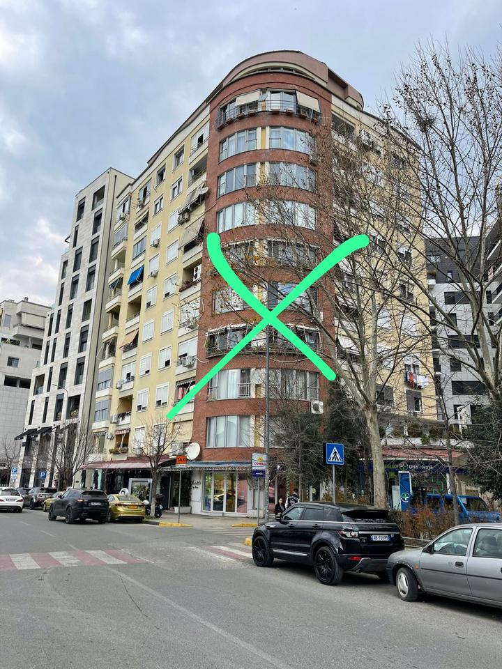 Apartament 1+1 Me Qira në Rruga e Kosovarëve, Kompleksi Dinamo, Tiranë .
