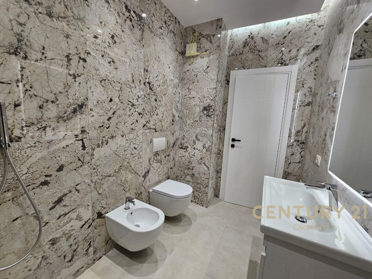 FRESH, TOTALLY RENOVATED APARTMENT FOR SALE WITH QUALITY MATERIALS