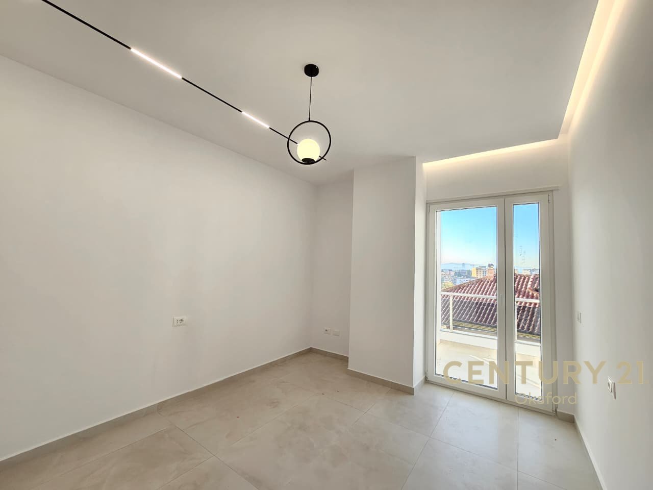 FRESH, TOTALLY RENOVATED APARTMENT FOR SALE WITH QUALITY MATERIALS