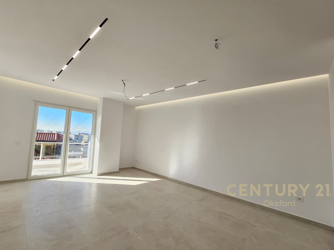 FRESH, TOTALLY RENOVATED APARTMENT FOR SALE WITH QUALITY MATERIALS