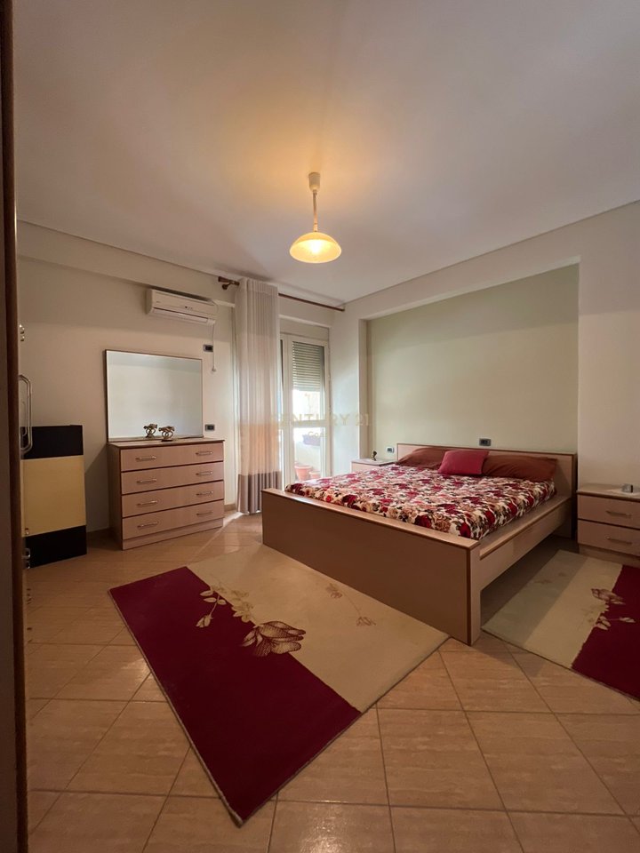 JEPET ME QIRA APARTAMENTI 1+1 TE JUMBO , VLORË.