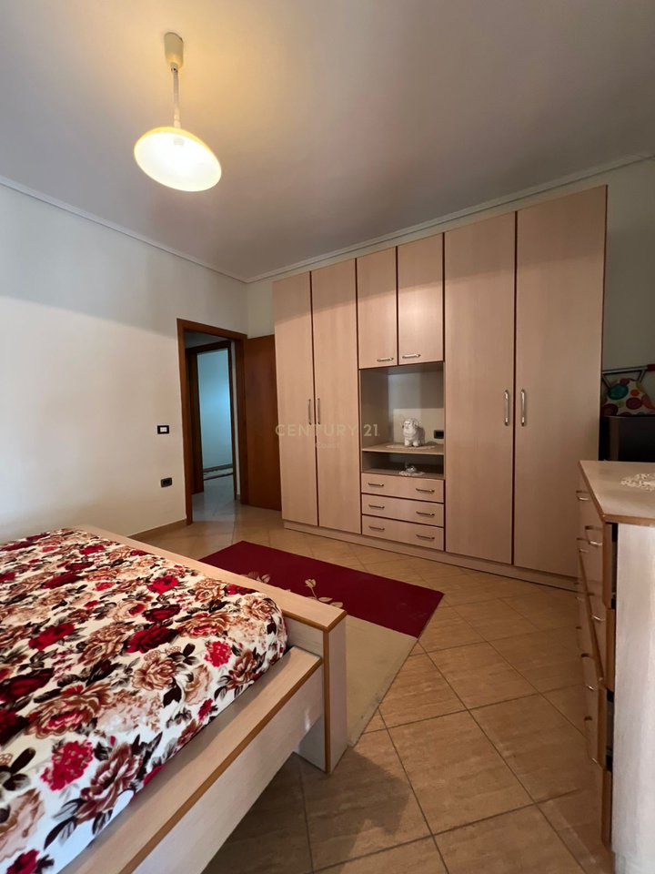 JEPET ME QIRA APARTAMENTI 1+1 TE JUMBO , VLORË.