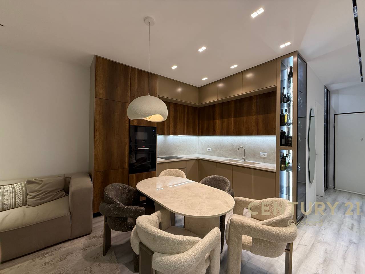 FURNISHED 2+1 APARTMENT FOR SALE, AT "EMERALD CENTER" ON 5 MAJI STREET!