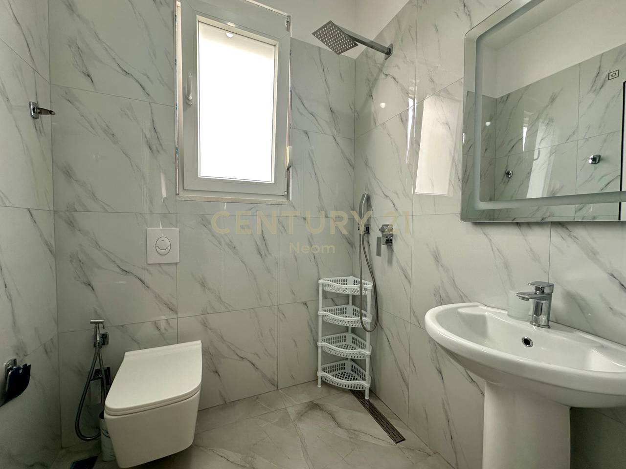 JEPET ME QIRA VILE PRIVATE NE LUNDER!