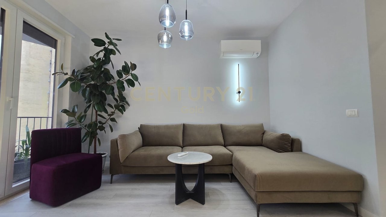JEPET ME QIRA APARTAMENT 2+ 1+ POST PARKIMI NE QENDER TE TIRANES PRANE 9 - KATESHEVE !