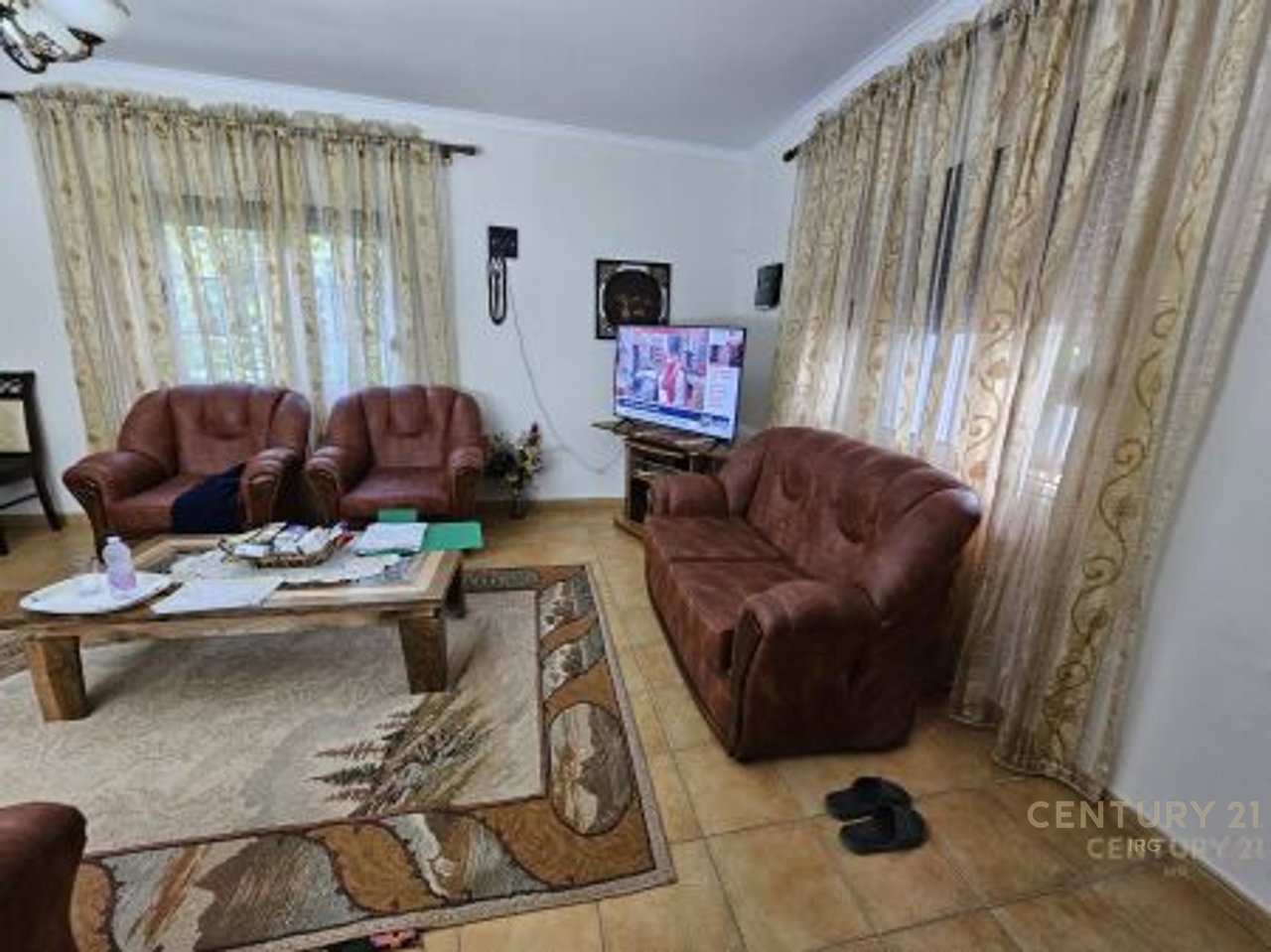 Shtëpi 2+1 (684 m² ) ne Shitje tek Casa Italia!