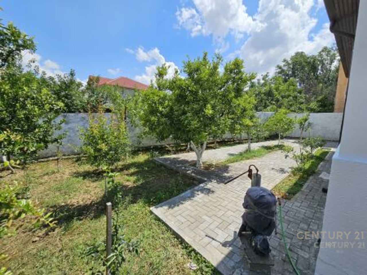 Shtëpi 2+1 (684 m² ) ne Shitje tek Casa Italia!