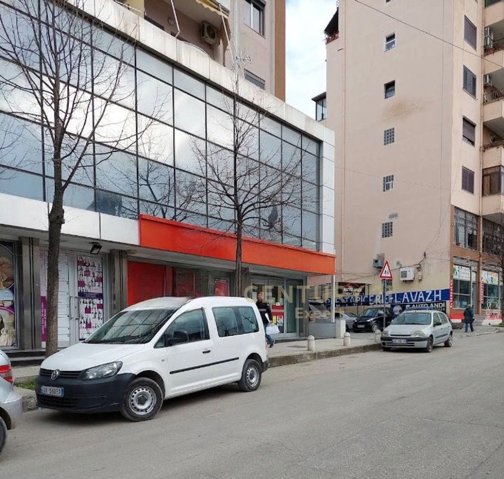 BUSINESS SPACE FOR RENT IN KINOSTUDIO !!