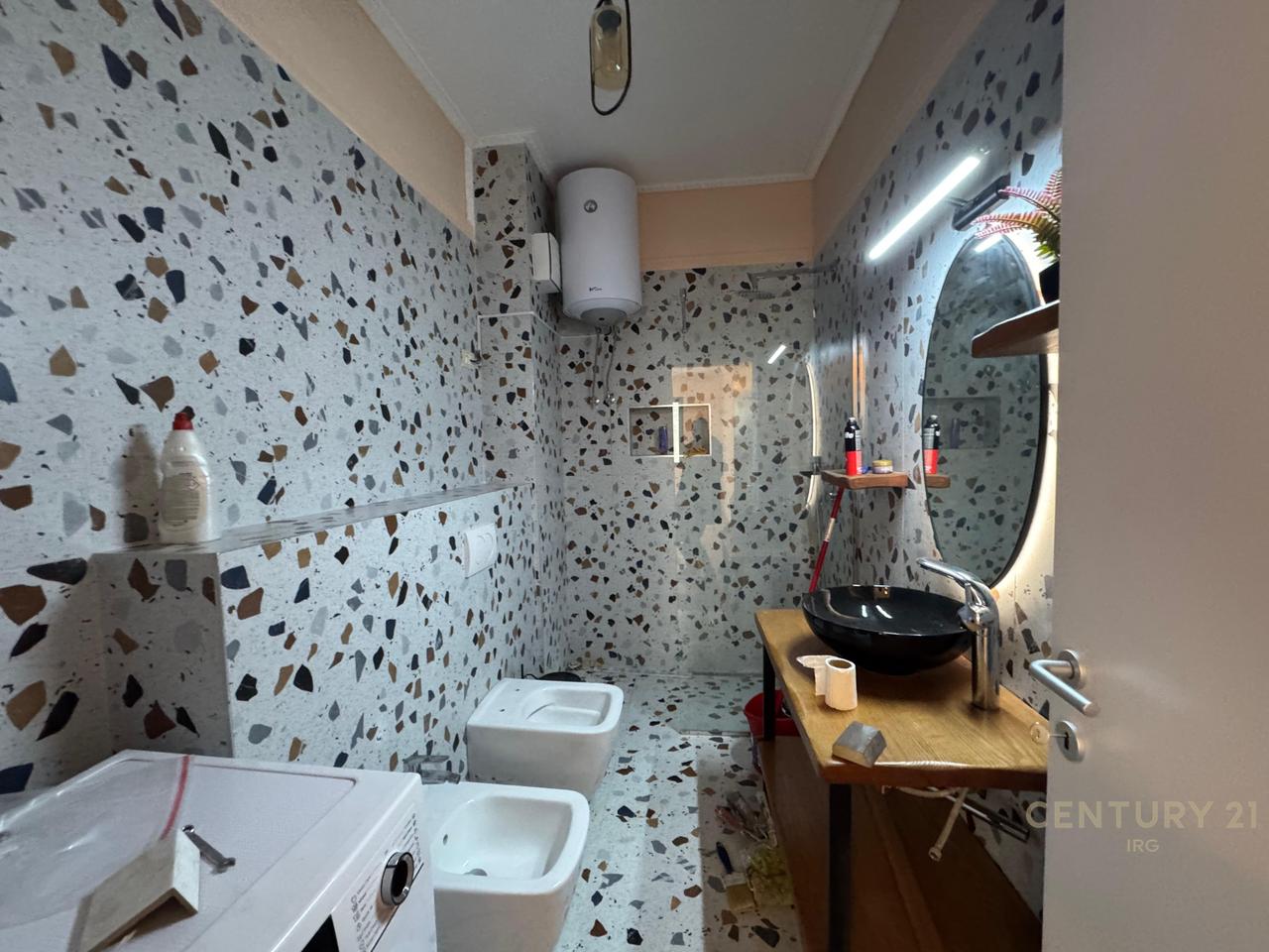 OFFICE SPACE FOR RENT AT DRY LAKE!