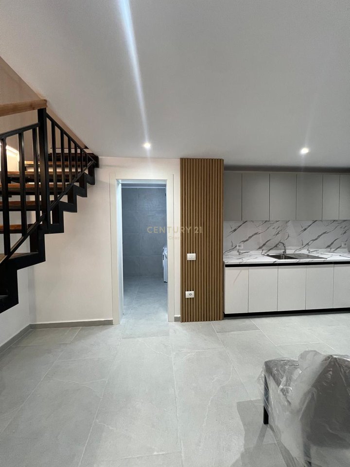 Exclusive Luxury Duplex 100 m from the Sea | Lungomare 1, Vlore