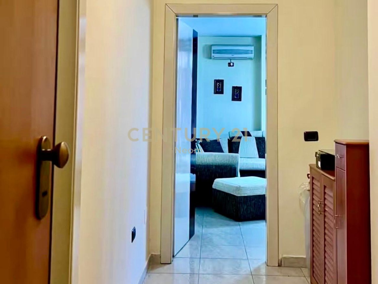 SHESIM, APARTAMENT 2+1+2 me 2 PARKIME, QENDËR e TIRANËS‼️