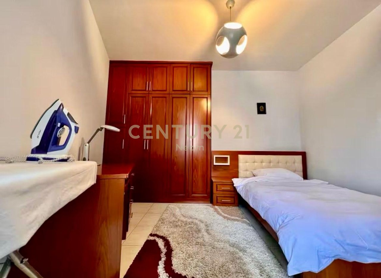 SHESIM, APARTAMENT 2+1+2 me 2 PARKIME, QENDËR e TIRANËS‼️