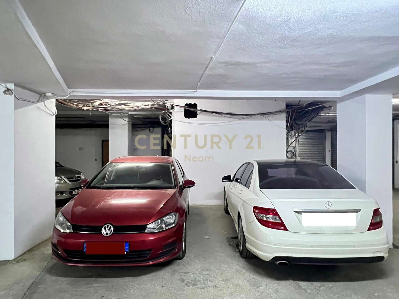 SHESIM, APARTAMENT 2+1+2 me 2 PARKIME, QENDËR e TIRANËS‼️