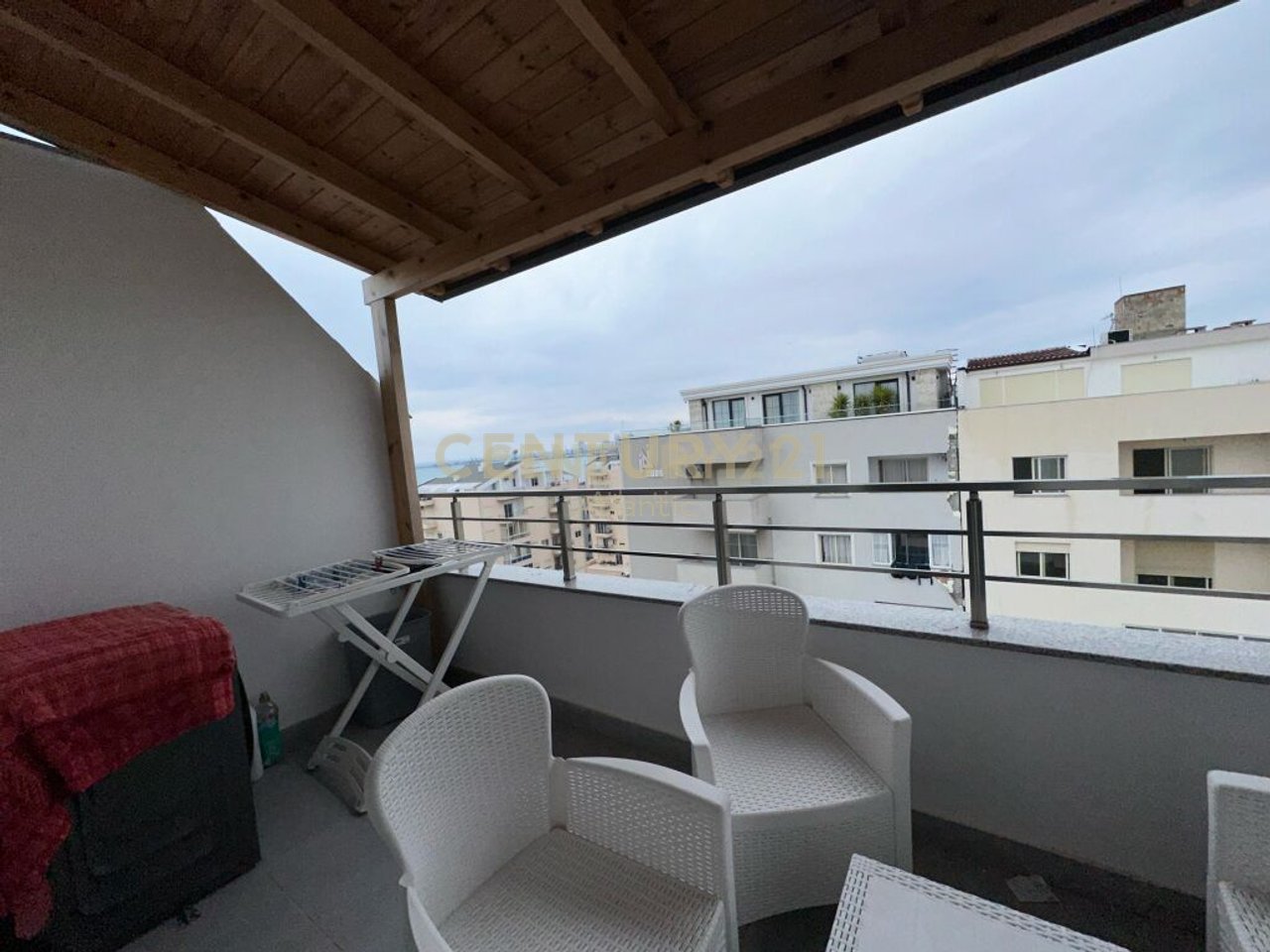 Apartament 1+1 Me Qira në Plazh Rrota e Kuqe, Durrës - 450€ | 75 m²