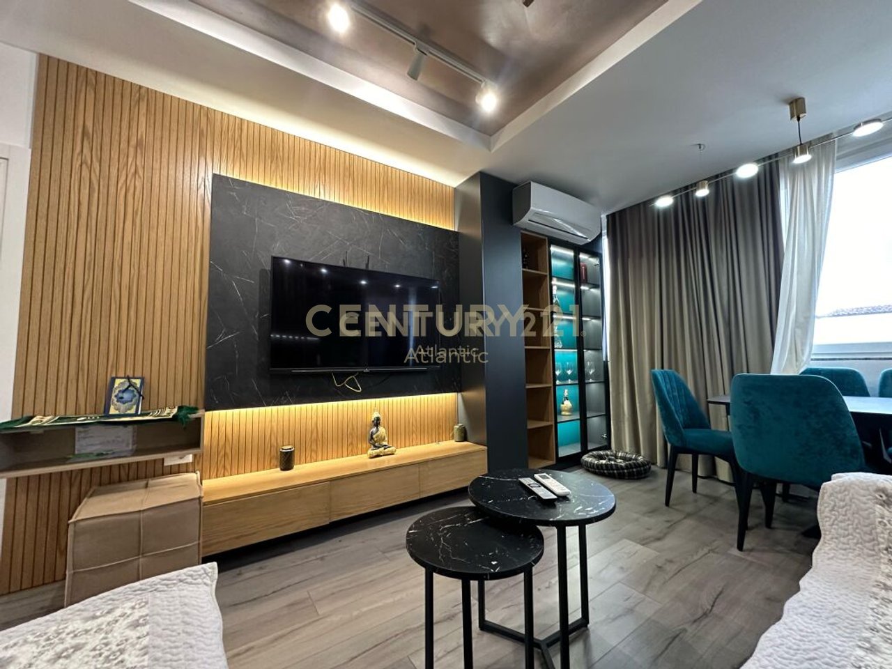 Apartament 1+1 Me Qira në Plazh Rrota e Kuqe, Durrës - 450€ | 75 m²