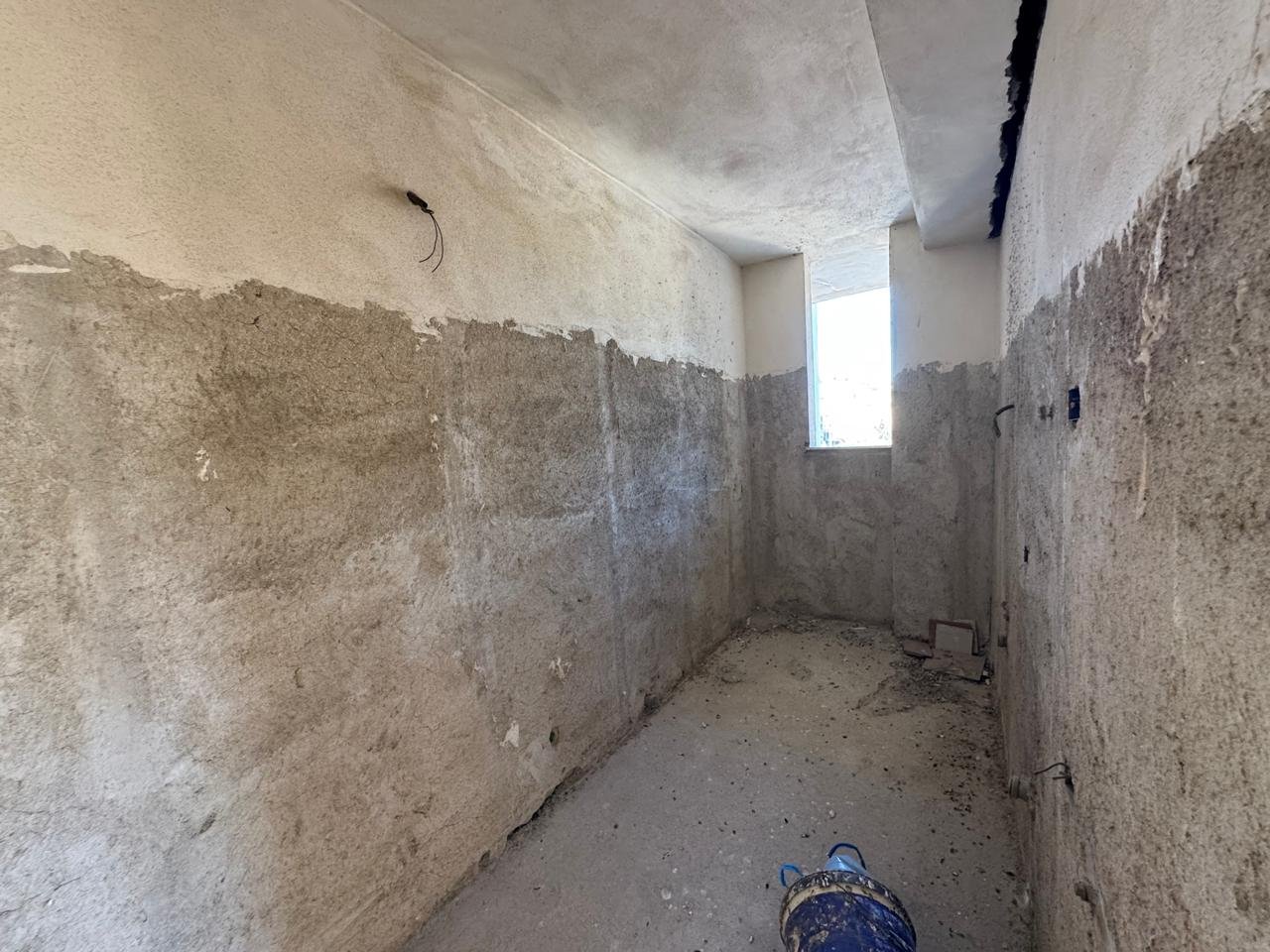 APARTAMENT 3+3+2 PER SHITJE,PRANE SPITALIT(800euro/m2)!