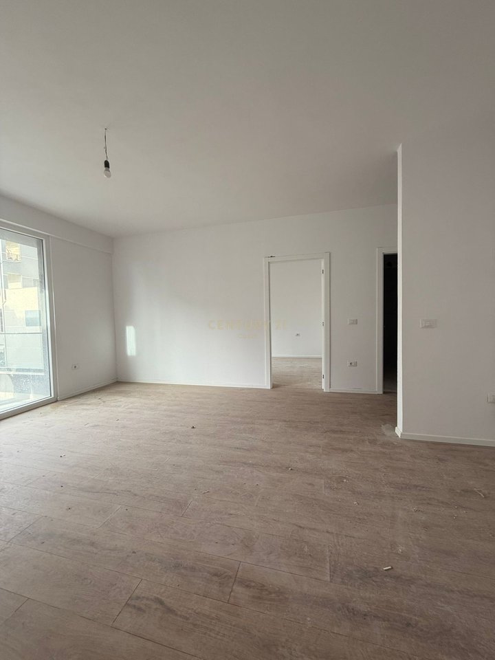 Shitet Apartament 1+1 pranë “Lungomere 1”