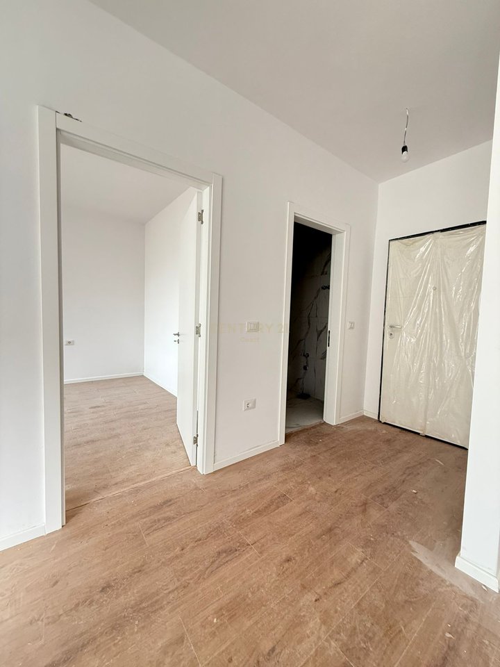 Shitet Apartament 1+1 pranë “Lungomere 1”