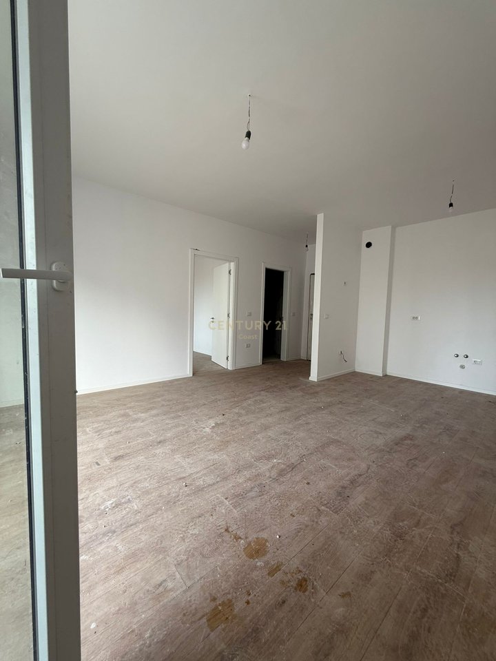 Shitet Apartament 1+1 pranë “Lungomere 1”