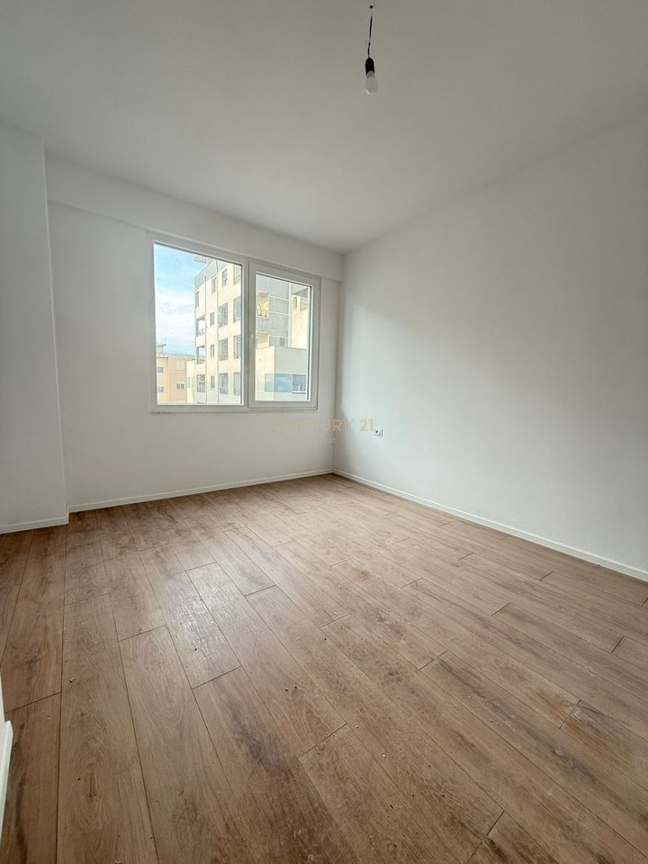 Shitet Apartament 1+1 pranë “Lungomere 1”