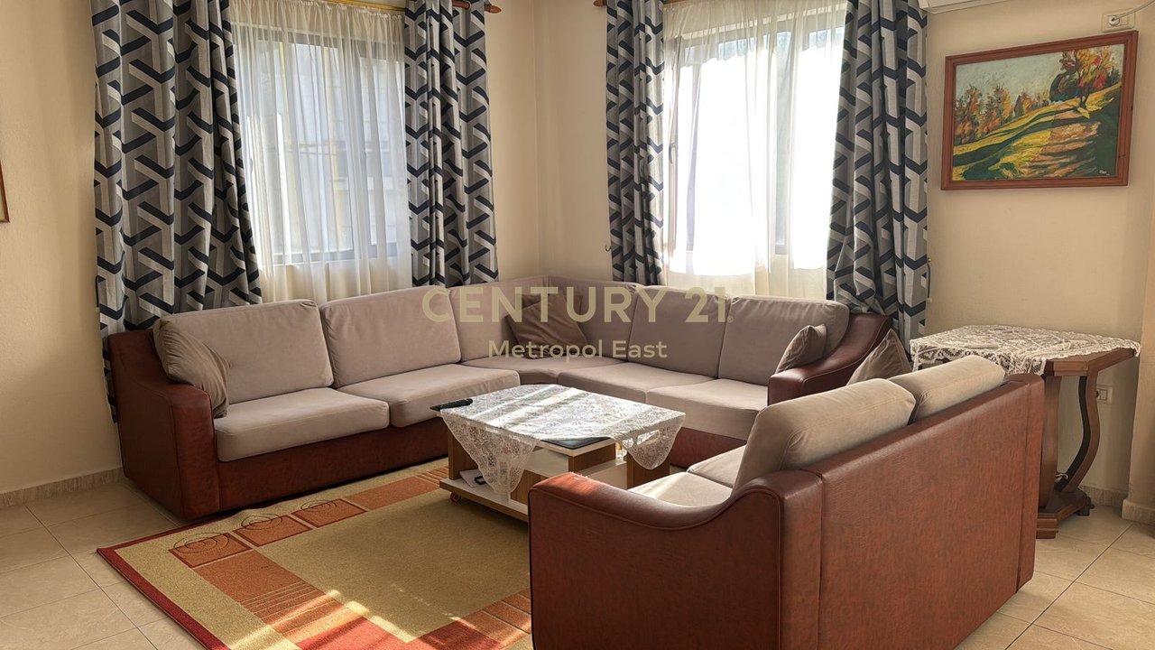 Shitet Apartament 2+1+1 (me 2 ballkone)