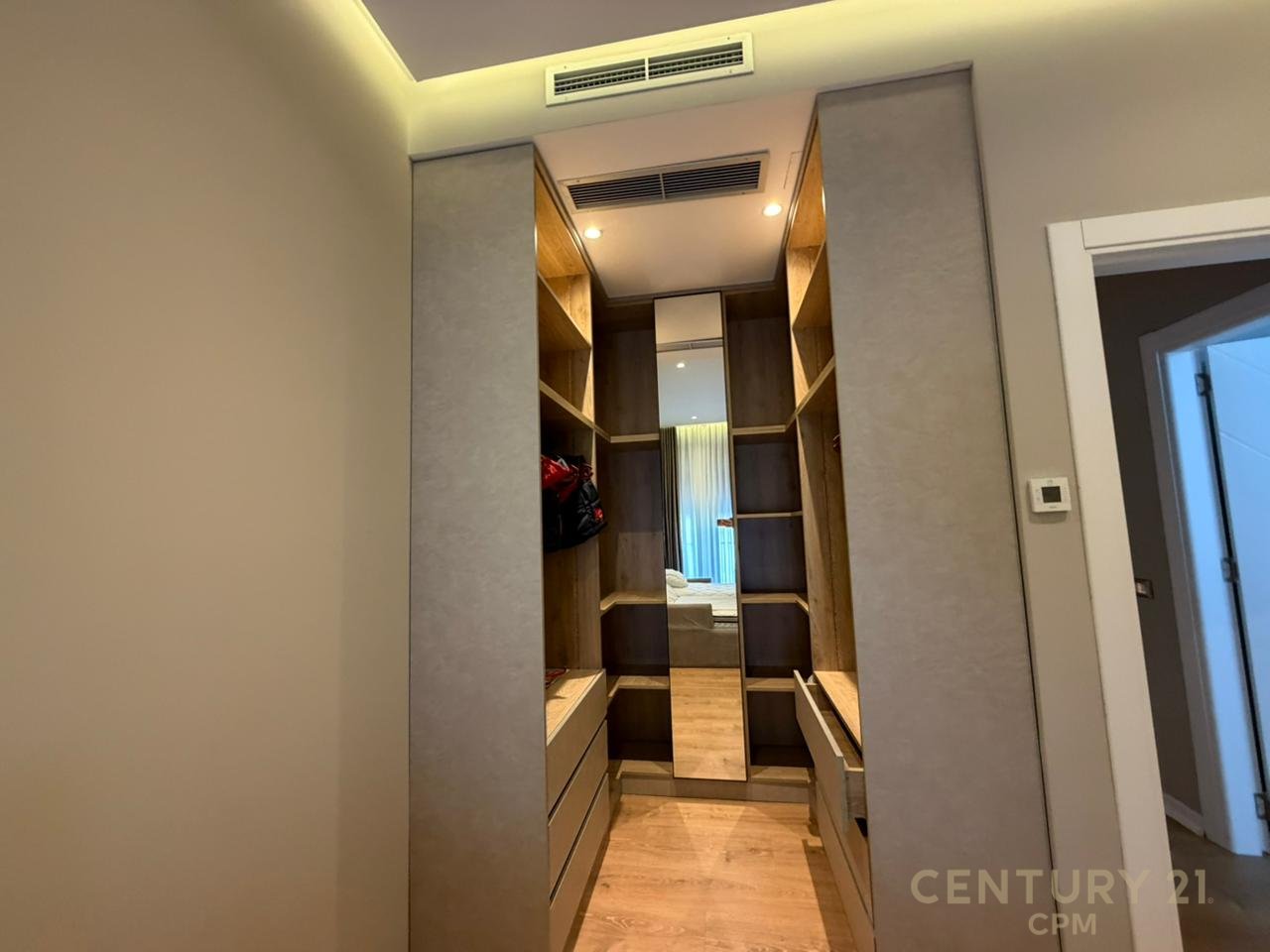 Penthouse luksoz për shitje tek Rose Garden Residence, pranë Qendrës Tregtare TEG – Tiranë