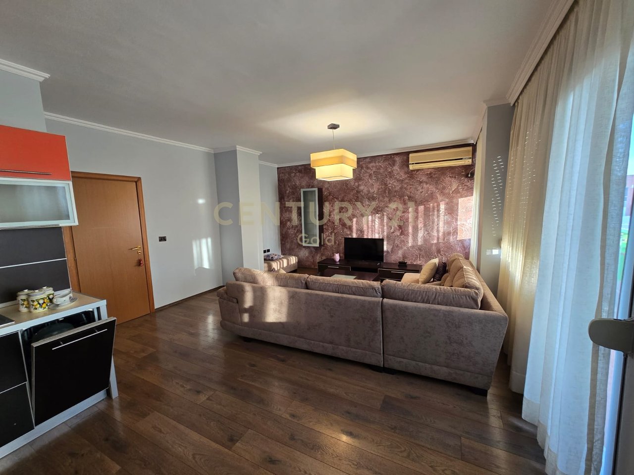 APARTAMENT 2+1+2 PER QERA TEK KOMPLEKSI HALILI!