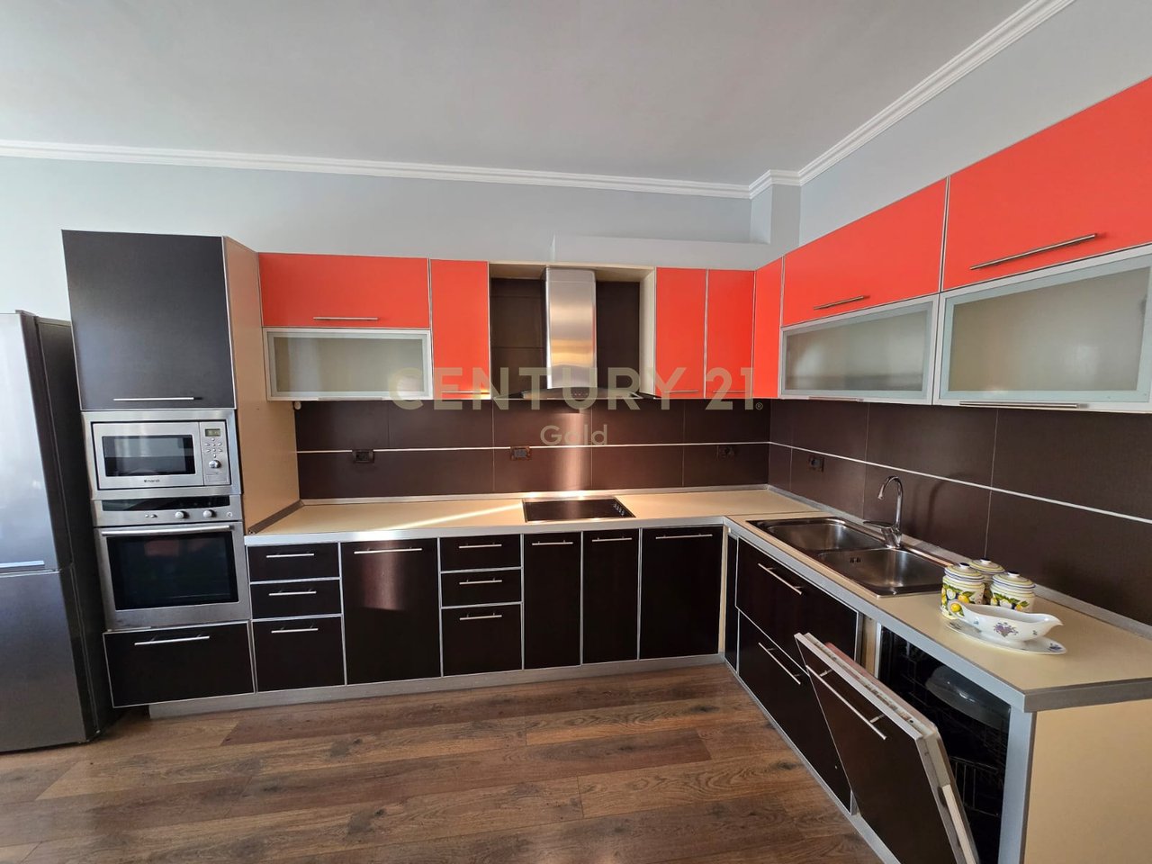 APARTAMENT 2+1+2 PER QERA TEK KOMPLEKSI HALILI!