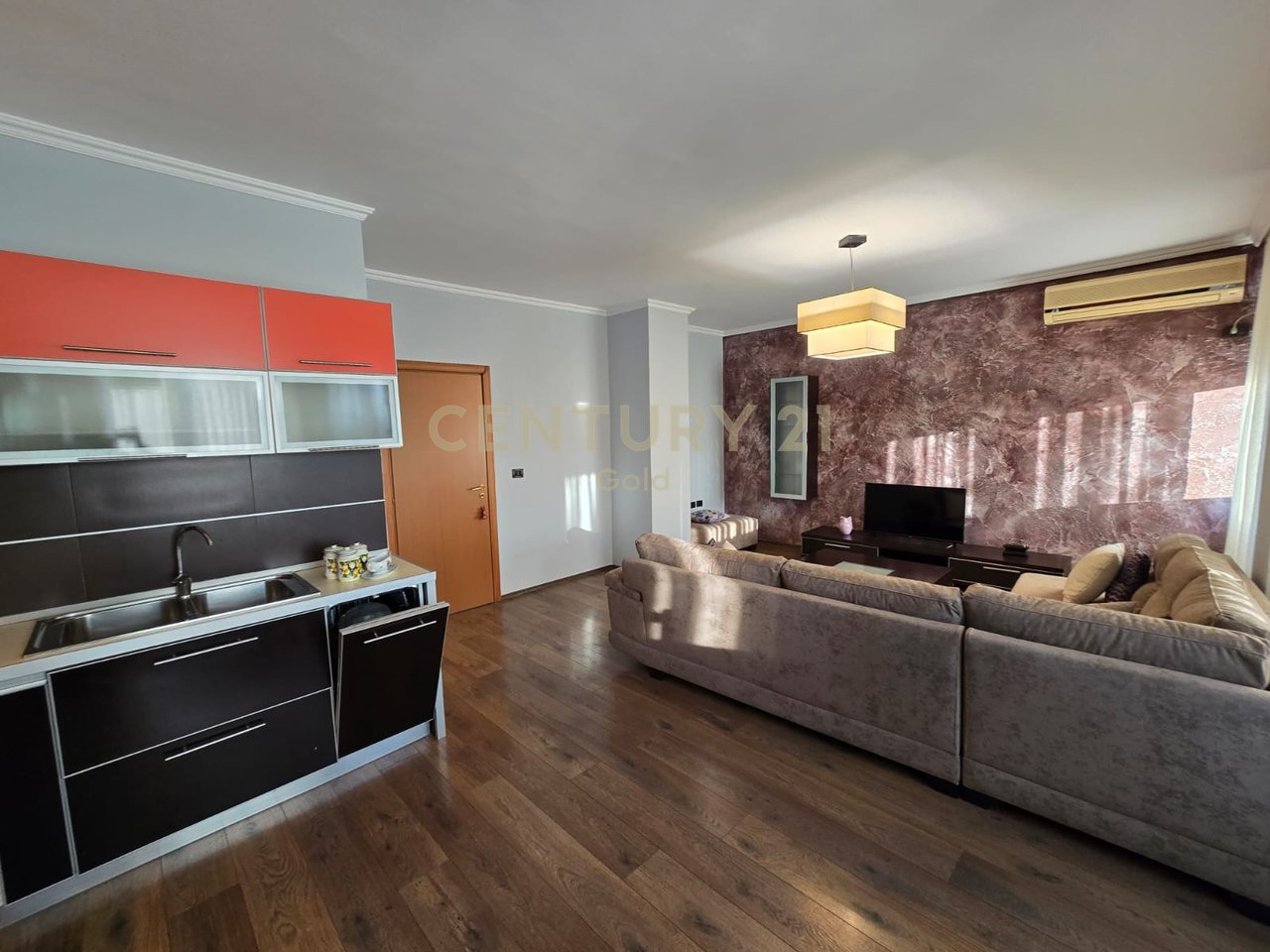 APARTAMENT 2+1+2 PER QERA TEK KOMPLEKSI HALILI!