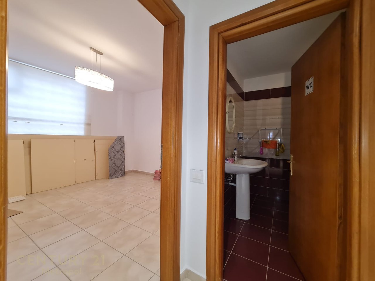 OFROJ PER QIRA APARTAMENT 4+1+2 BOSH-PER ZYRA!
