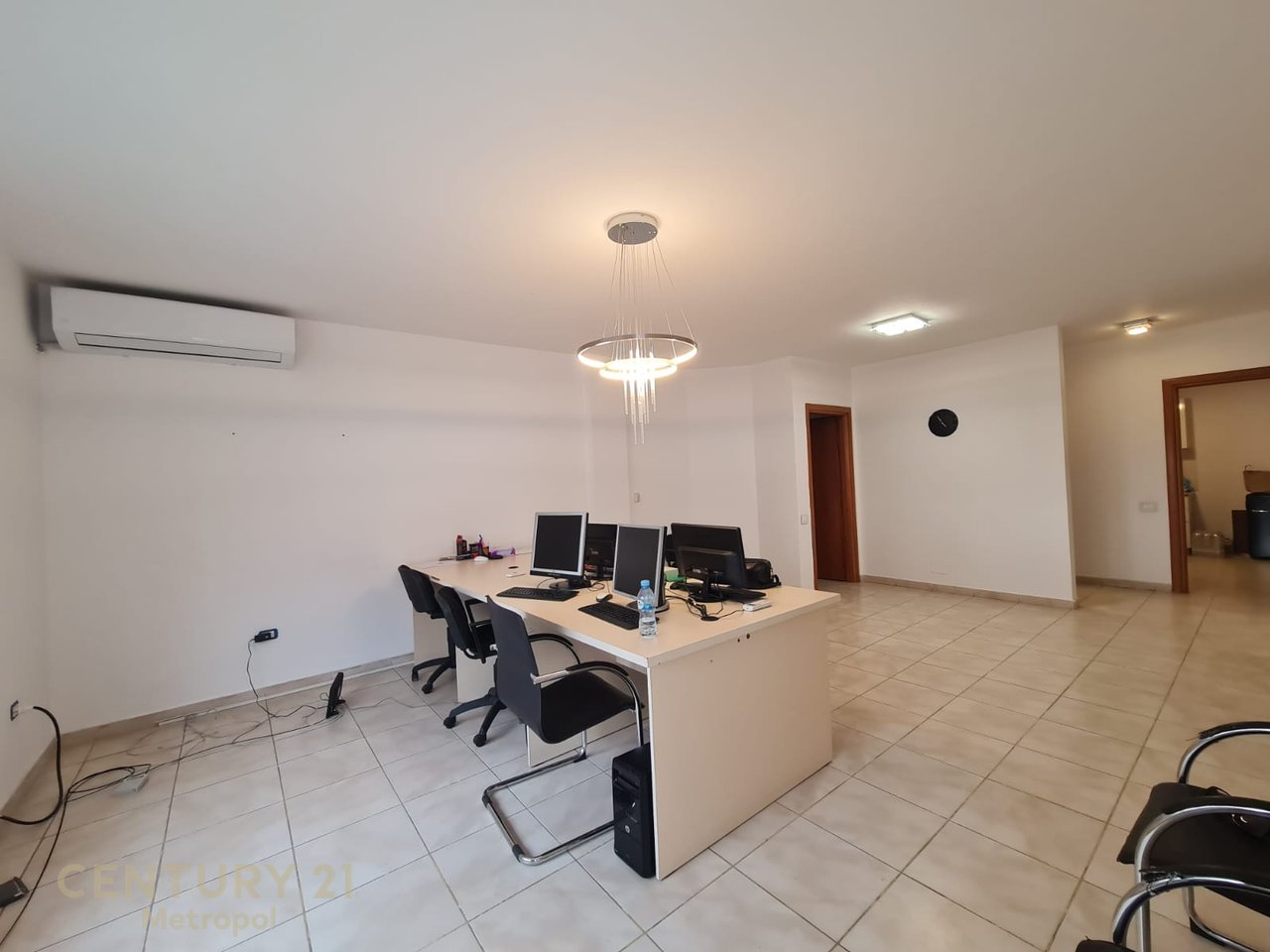 OFROJ PER QIRA APARTAMENT 4+1+2 BOSH-PER ZYRA!