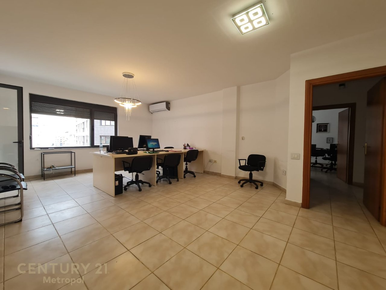 OFROJ PER QIRA APARTAMENT 4+1+2 BOSH-PER ZYRA!