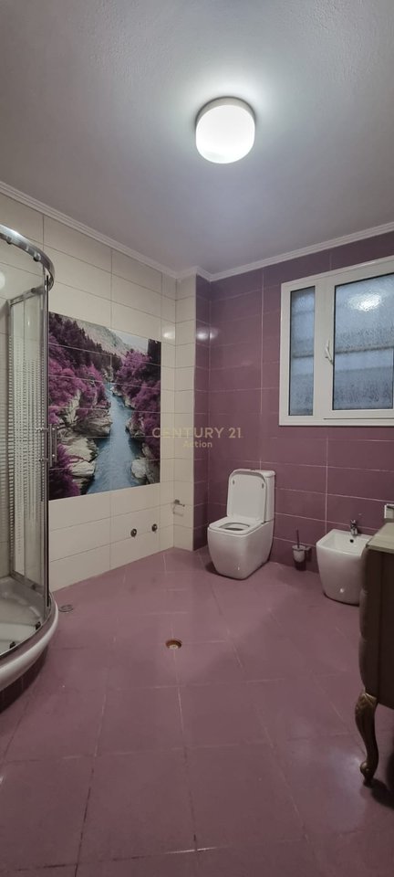 Jepen me qira dy katet e nje vile ne Fresk afer Rezidences Topi!