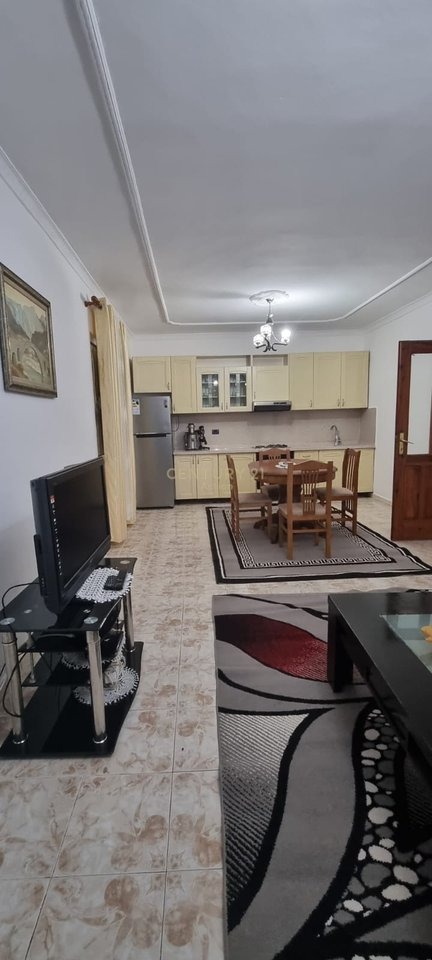 Jepen me qira dy katet e nje vile ne Fresk afer Rezidences Topi!