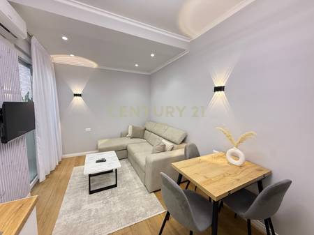 Shitet Apartament 1+1 Te Liqeni i Thate📍