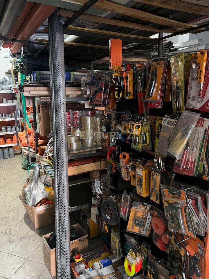 Shitet Biznes Materiale Ndërtimi – Kodra e Diellit, Tiranë