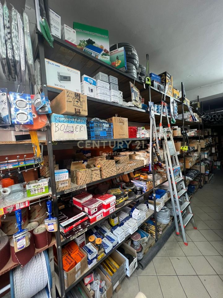 Shitet Biznes Materiale Ndërtimi – Kodra e Diellit, Tiranë