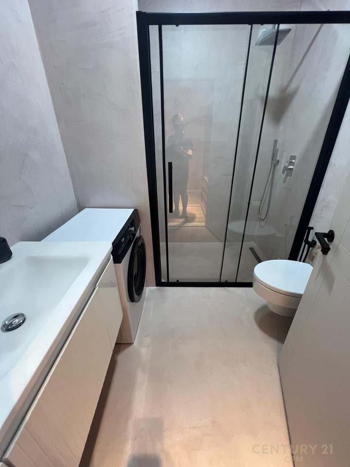 Studio Apartment for rent in the Center, beginning of Kavaja street!