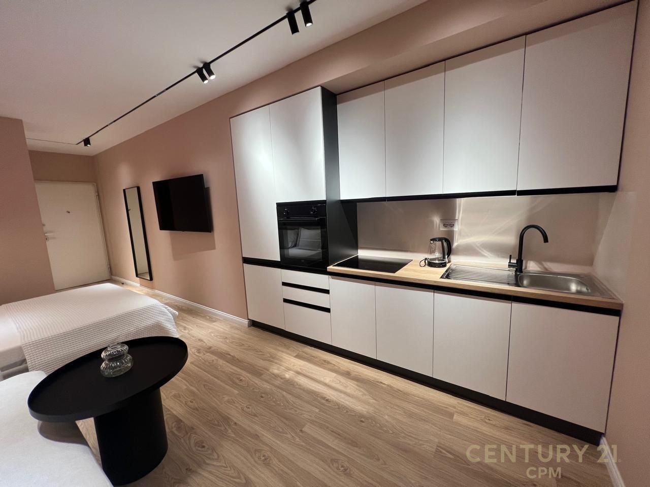 Studio Apartment for rent in the Center, beginning of Kavaja street!