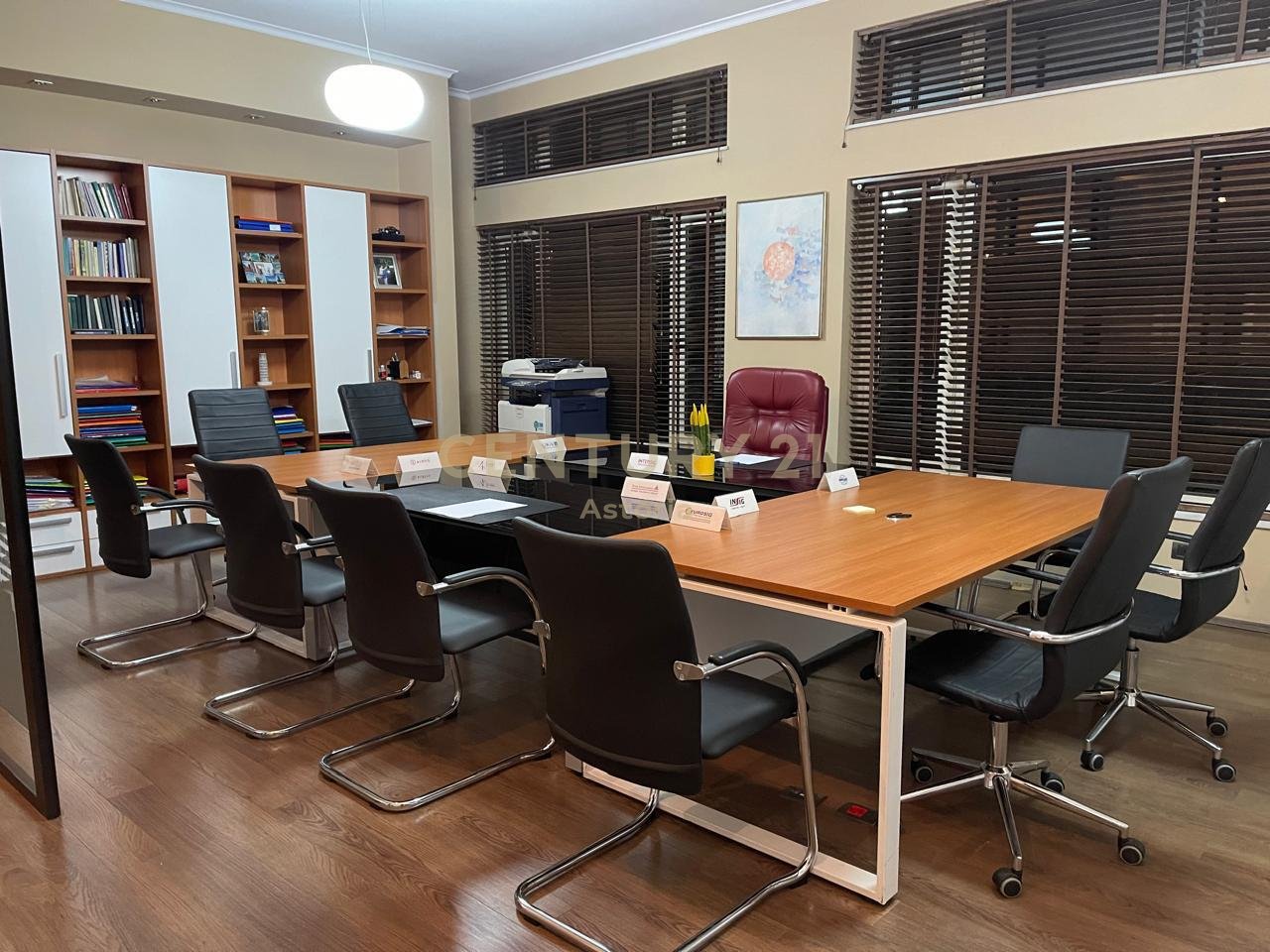 UFFICIO IN AFFITTO PRESSO L'EX MOSTRA, DI FRONTE AL TRIBUNALE. UNITÀ UFFICIO IN AFFITTO PRESSO L'EX MOSTRA DI FRONTE AL TRIBUNALE.