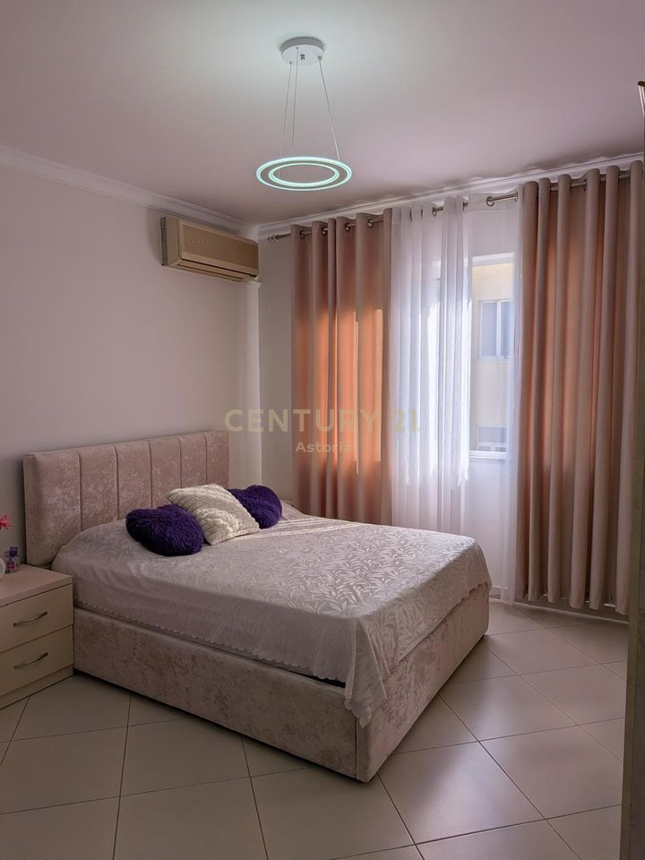 JEPET ME QIRA GARSONIERE TE 21 DHJETORI