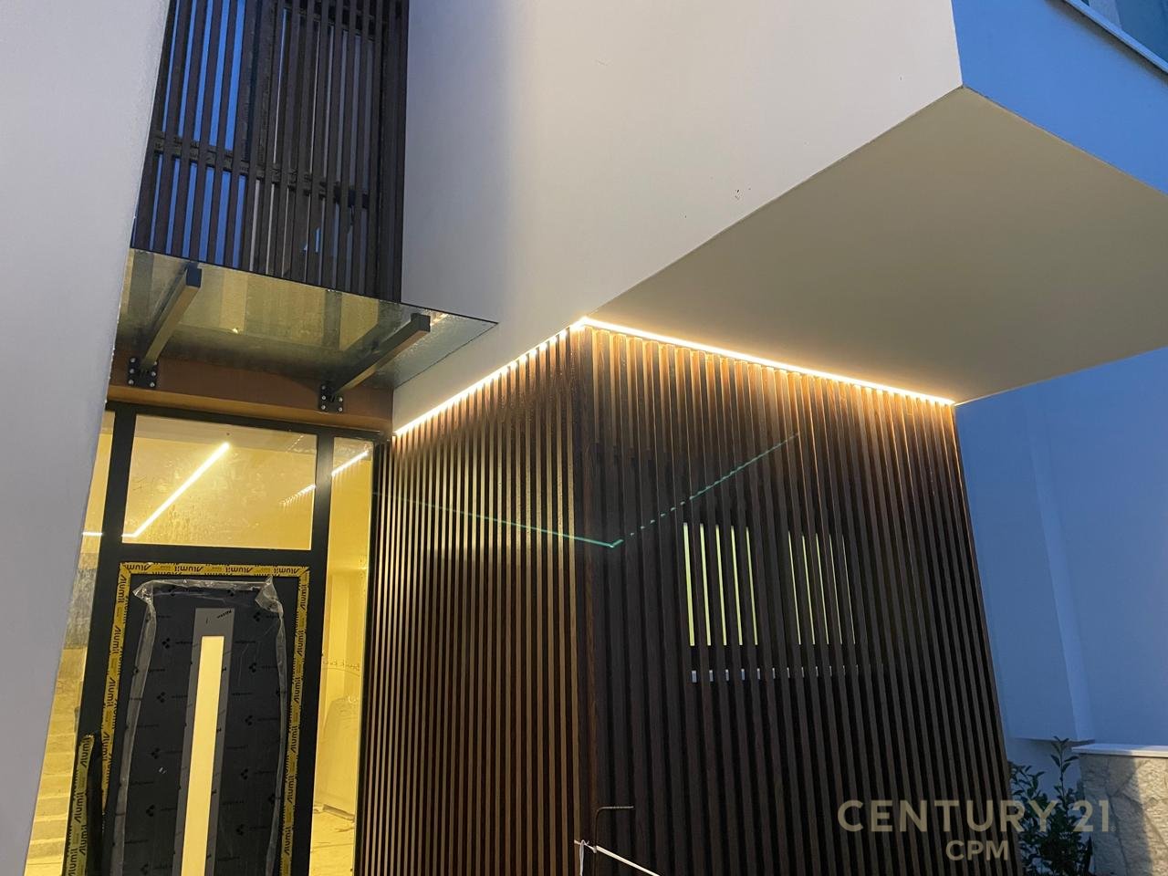 Shitet vilë 3 kateshe tek Perla Residence në Mjull - Bathore