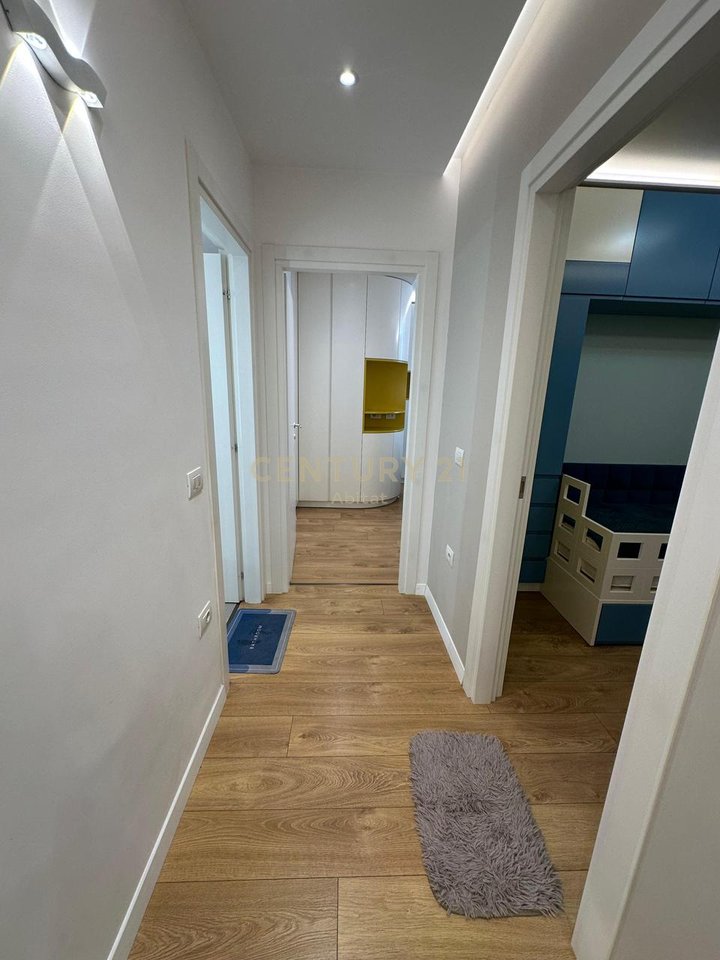 JEPET APARTAMENT 2+1+2 PER QIRA TEK ISH FUSHA E AVIACIONIT, TIRANE