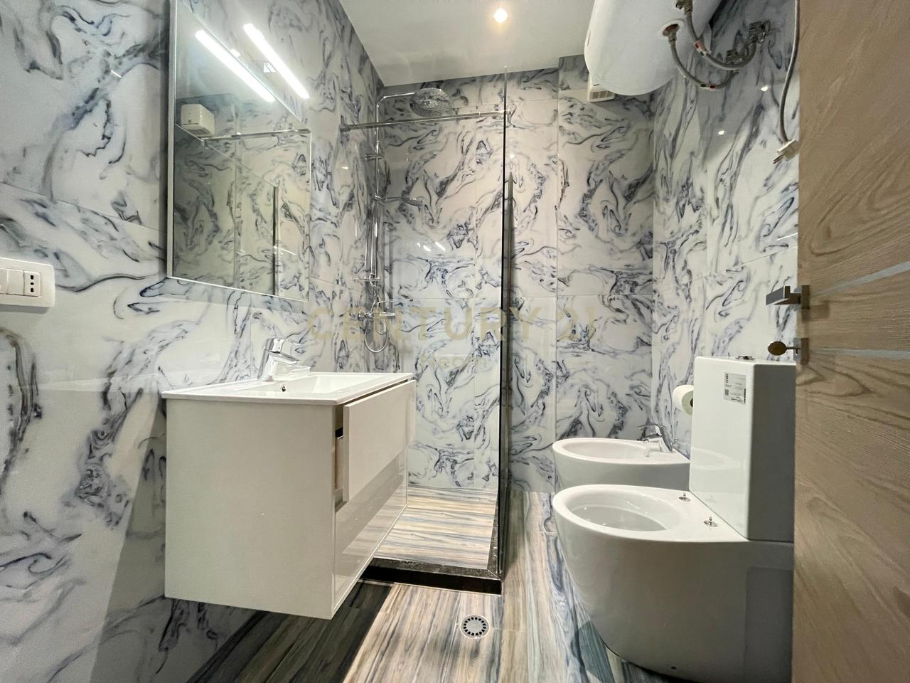 QIRA, APARTAMENT MODERN 2+1+2 te KOMUNA ‼️