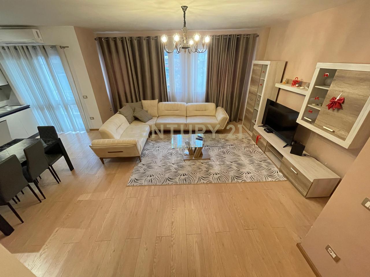 QIRA, APARTAMENT MODERN 2+1+2 te KOMUNA ‼️