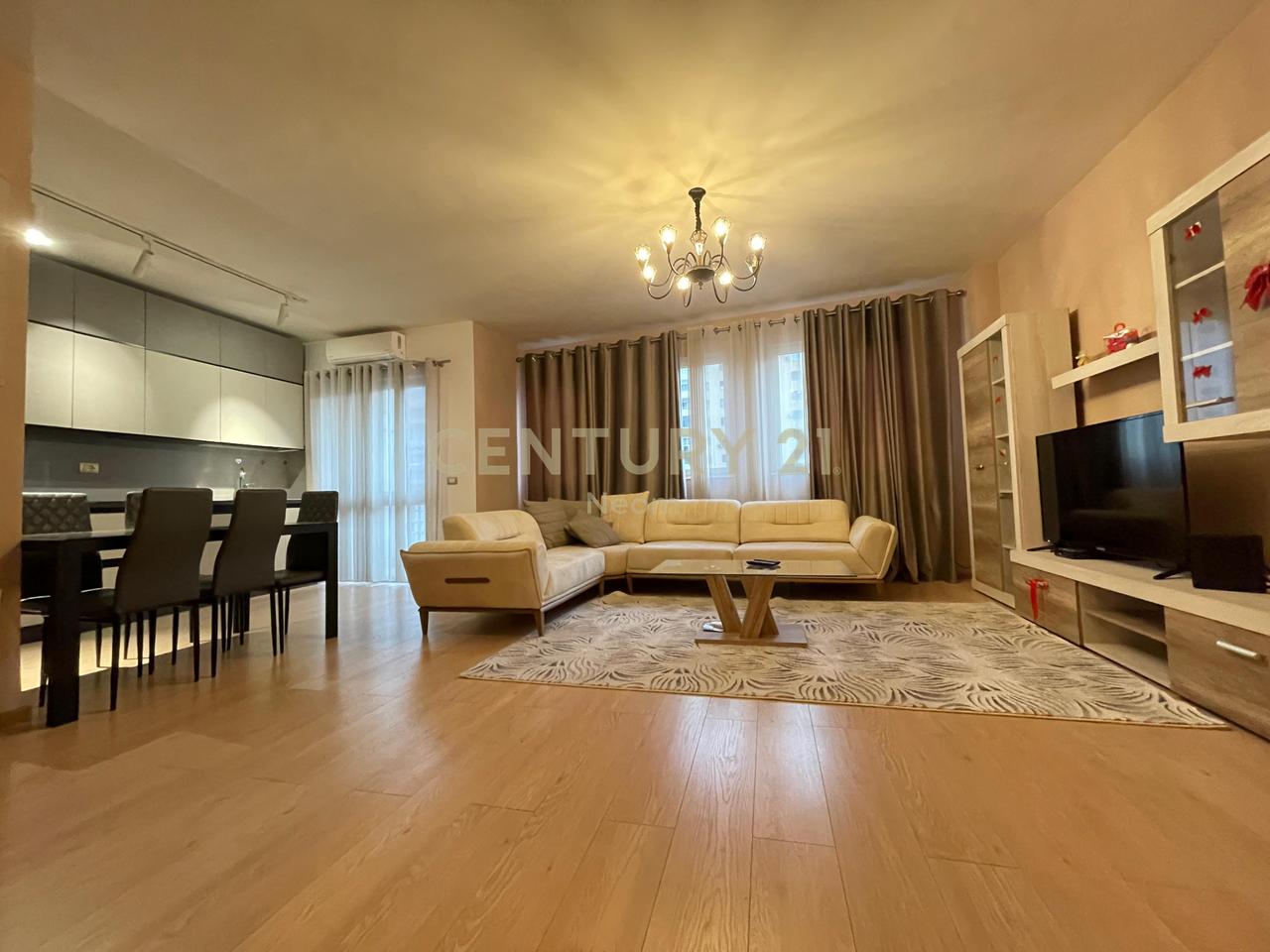 QIRA, APARTAMENT MODERN 2+1+2 te KOMUNA ‼️