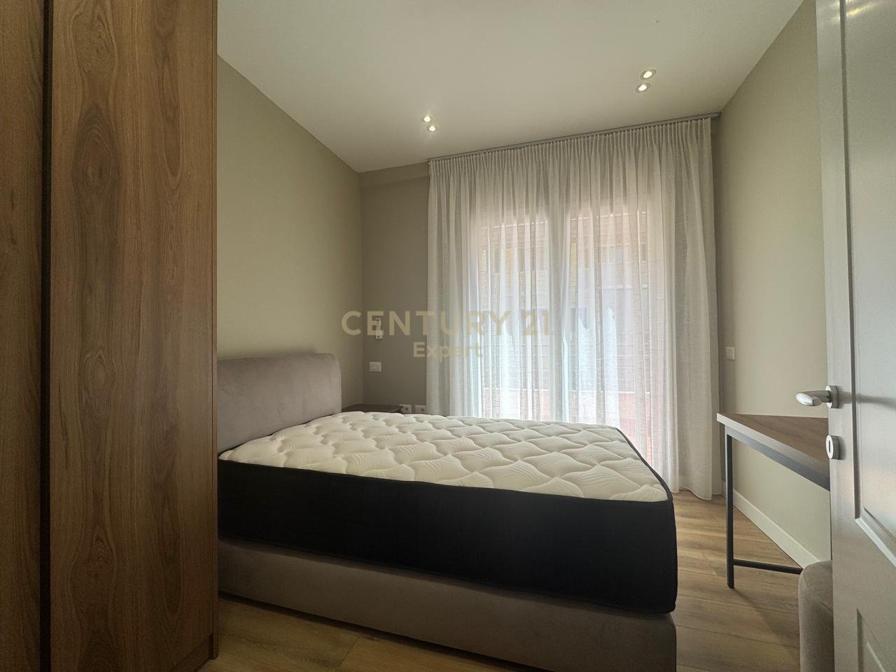 APPARTAMENTO DUPLEX MODERNO AL LAGO ASCIUTTO