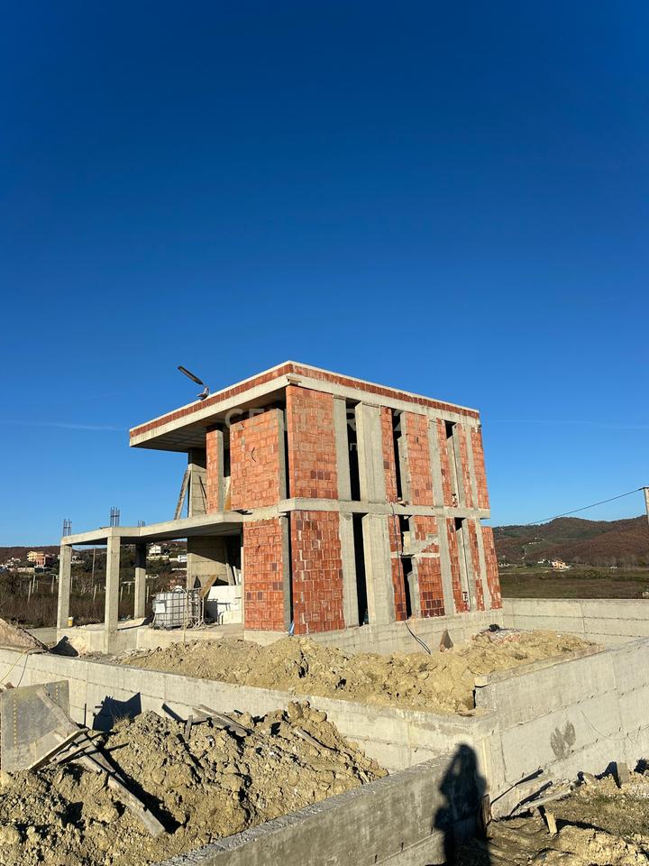 VILLA FOR SALE IN LALZ BAY! PAYMENT POSSIBILITY IN INSTALLMENTS!!