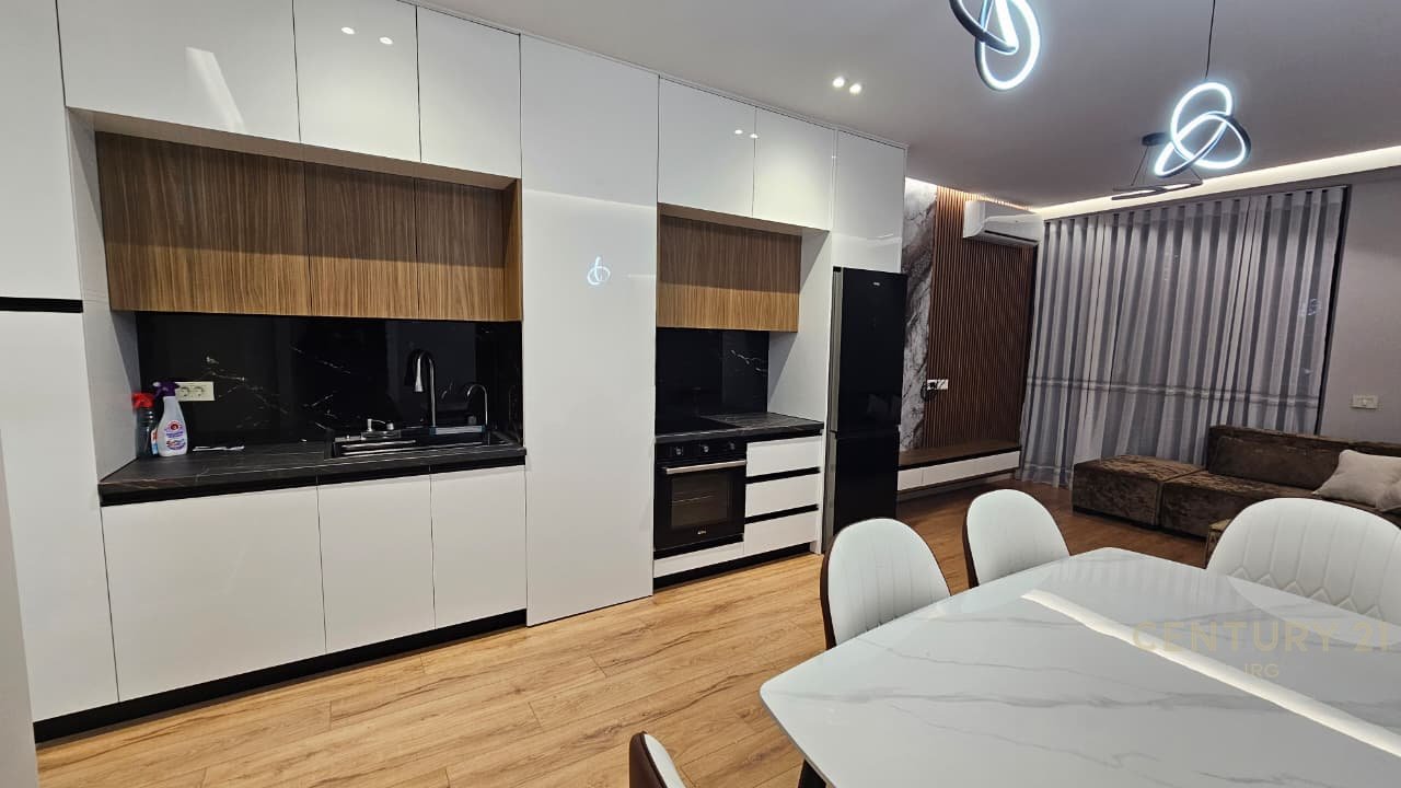 Apartament 2+1+Parkim për Qira – Golden Tower, Mine Peza!