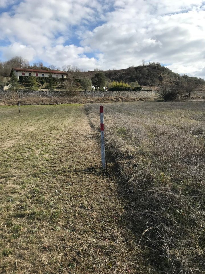 Toke per shitje ne Peze !